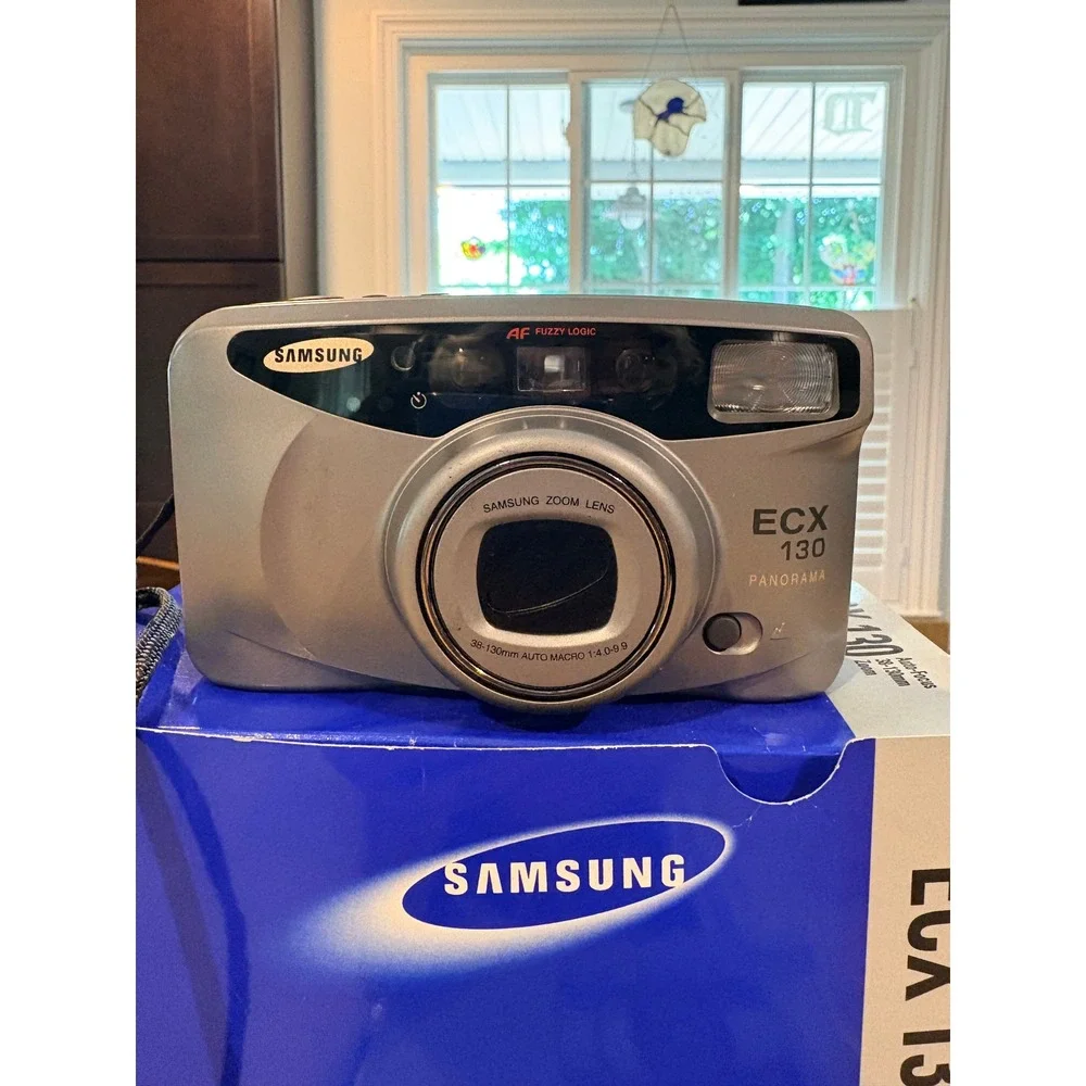 Samsung ECX 130 Panorama 35mm Film Camera 38-130mm Zoom Lens Box Manual Case
